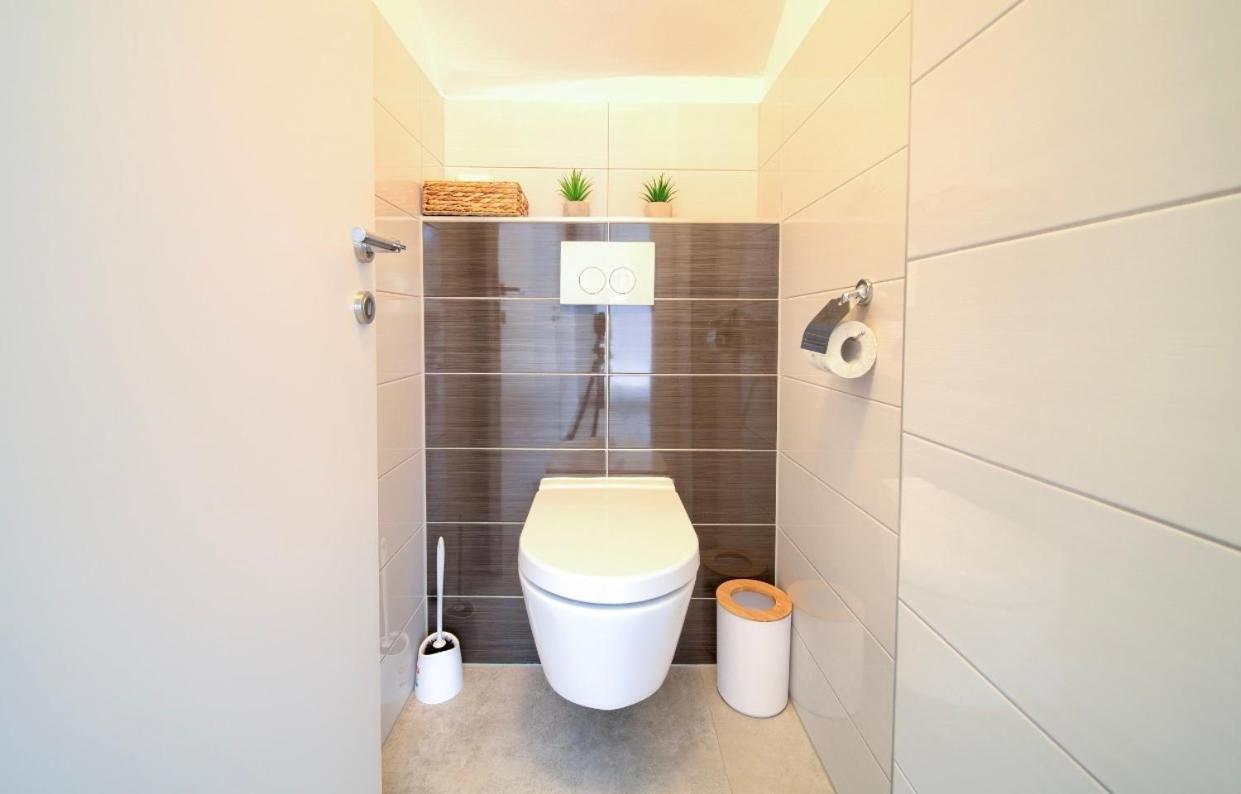 Apartment Sasso Bianco With The Private Pool Njivice Esterno foto