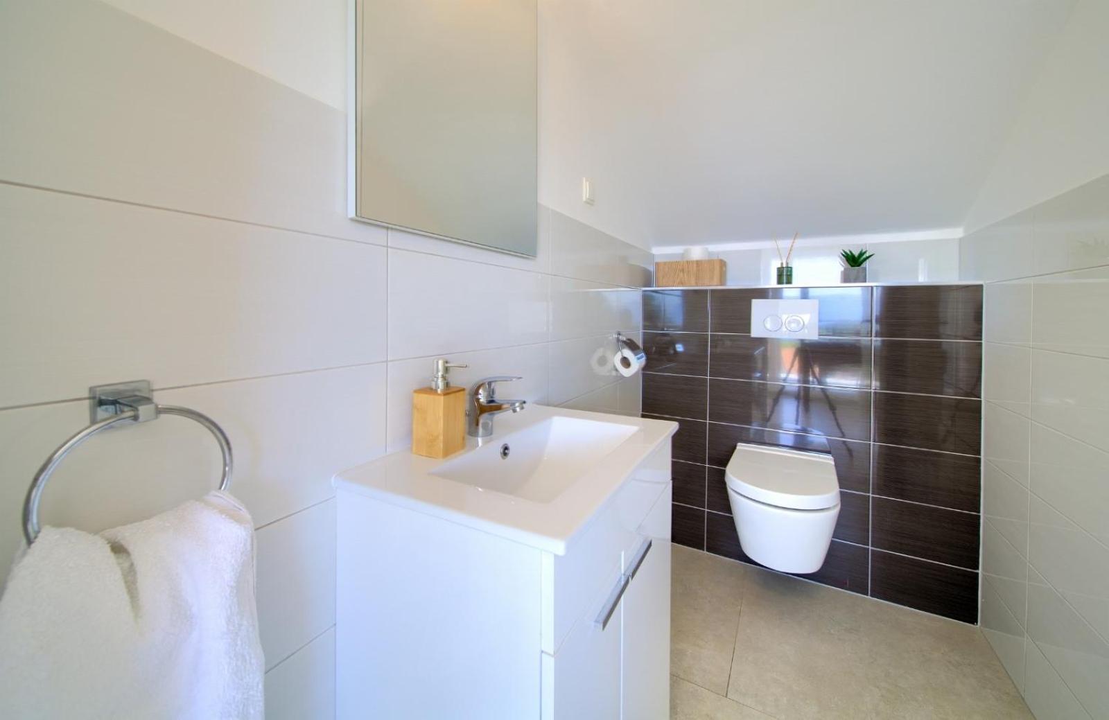 Apartment Sasso Bianco With The Private Pool Njivice Esterno foto