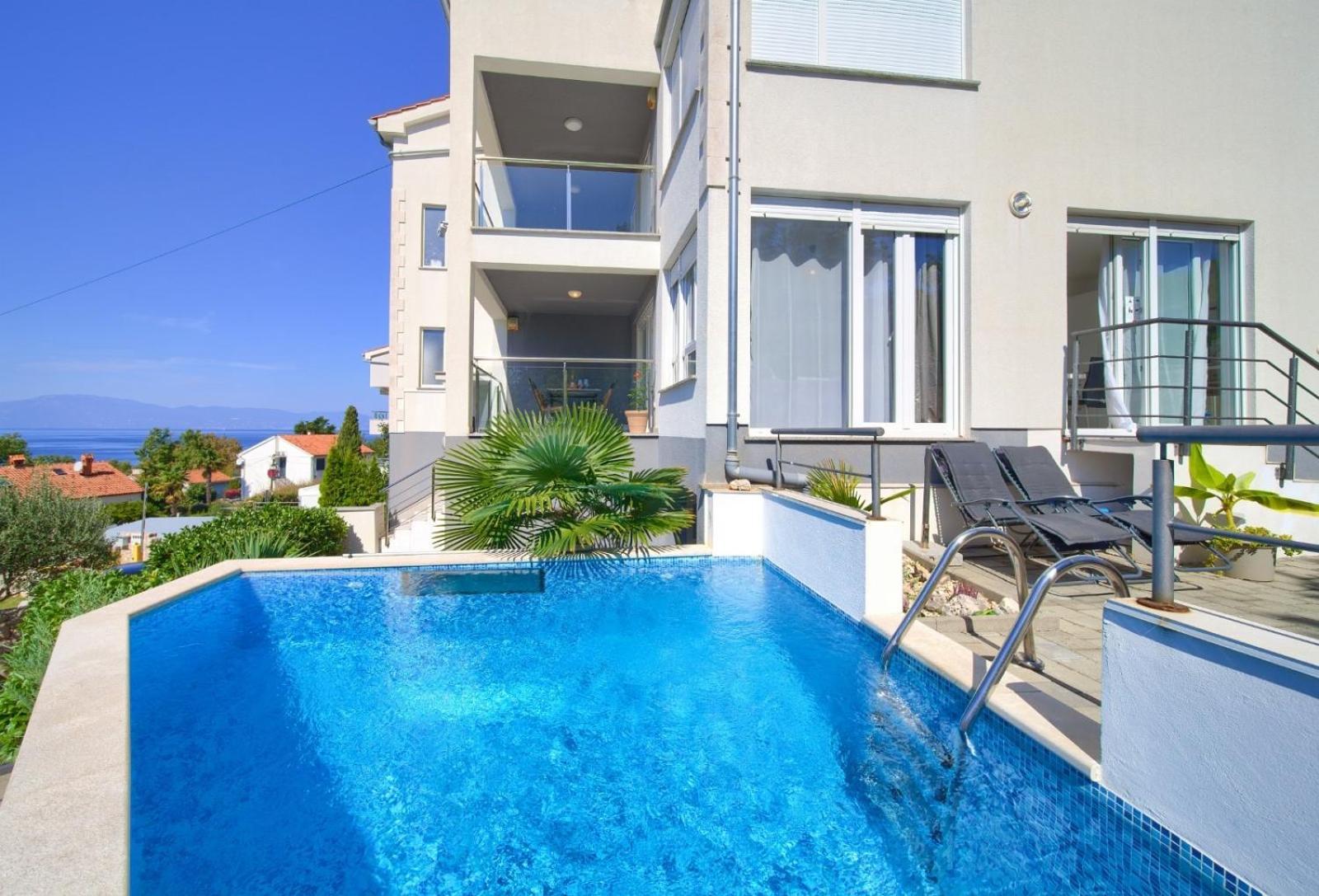 Apartment Sasso Bianco With The Private Pool Njivice Esterno foto